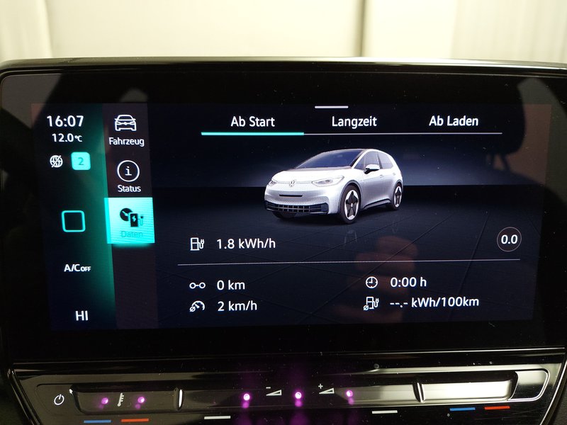 Volkswagen ID.3 Pro Performance • Full LED — 21