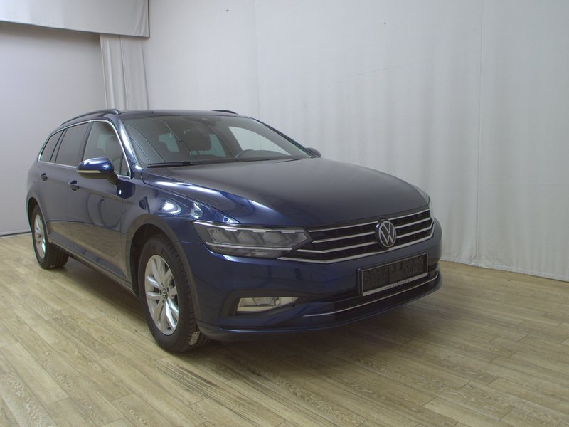 Volkswagen Passat Variant 2.0 TDI automatik Business • panorama • ACC — 3