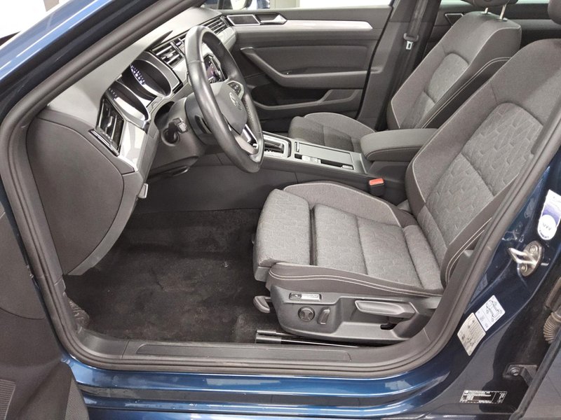 Volkswagen Passat Variant 2.0 TDI automatik Business • panorama • ACC — 8