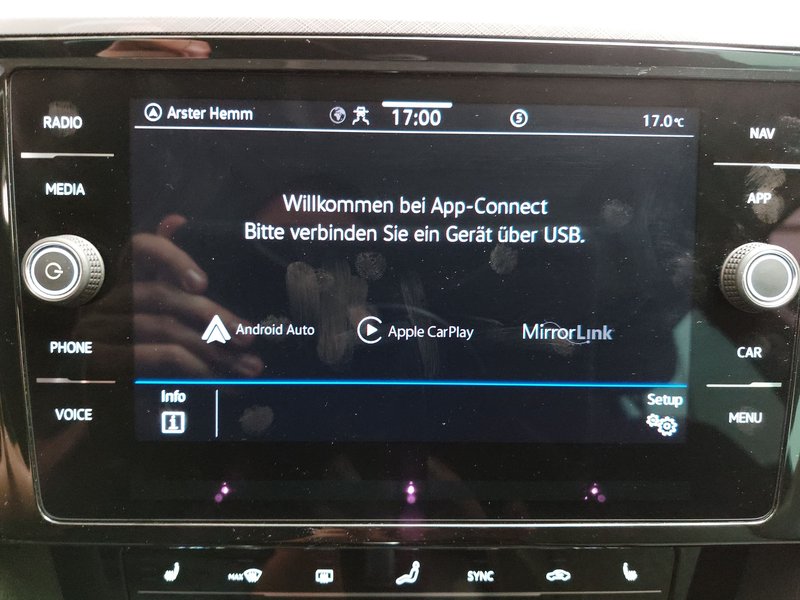 Volkswagen Passat Variant 2.0 TDI Business automatik • ACC • LED — 19