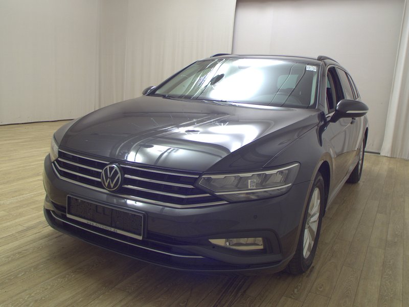 Volkswagen Passat Variant 2.0 TDI Business automatik • ACC • LED — 2