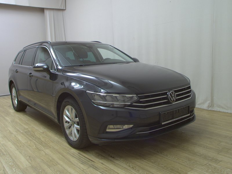 Volkswagen Passat Variant 2.0 TDI Business automatik • ACC • LED — 3