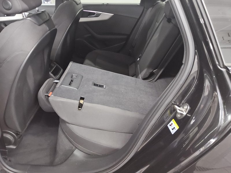 Audi A4 Avant 40 TDI automatik S line • ACC • el. peta vrata — 13