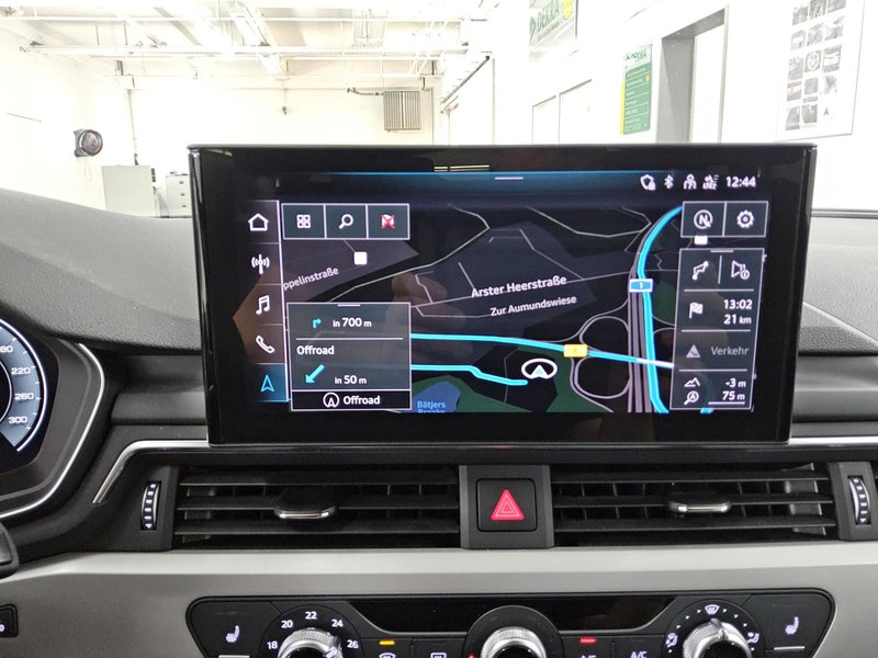 Audi A4 Avant 40 TDI automatik S line • ACC • el. peta vrata — 7