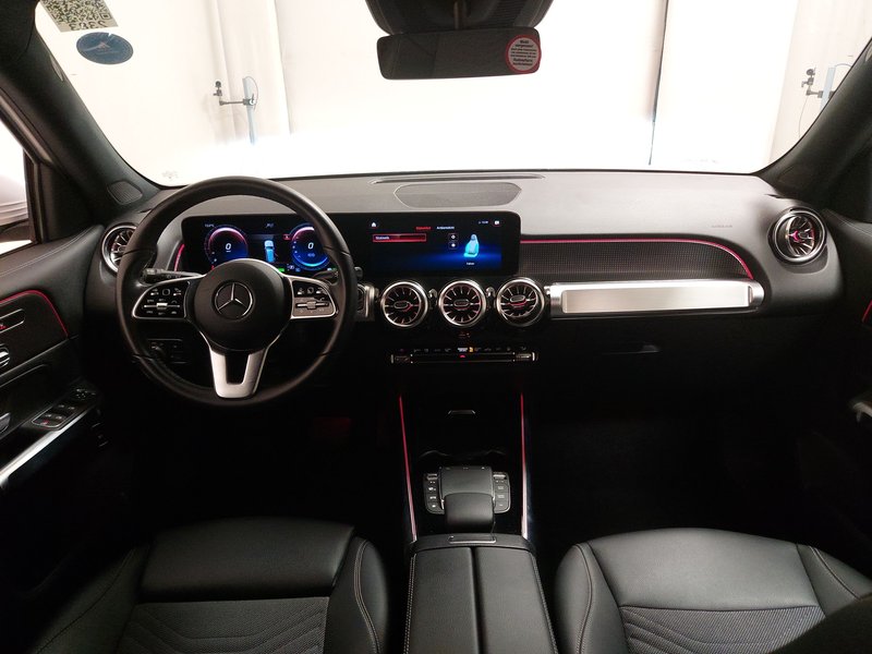 Mercedes-Benz EQB 300 Progressive • ACC • 360° kamera — 17