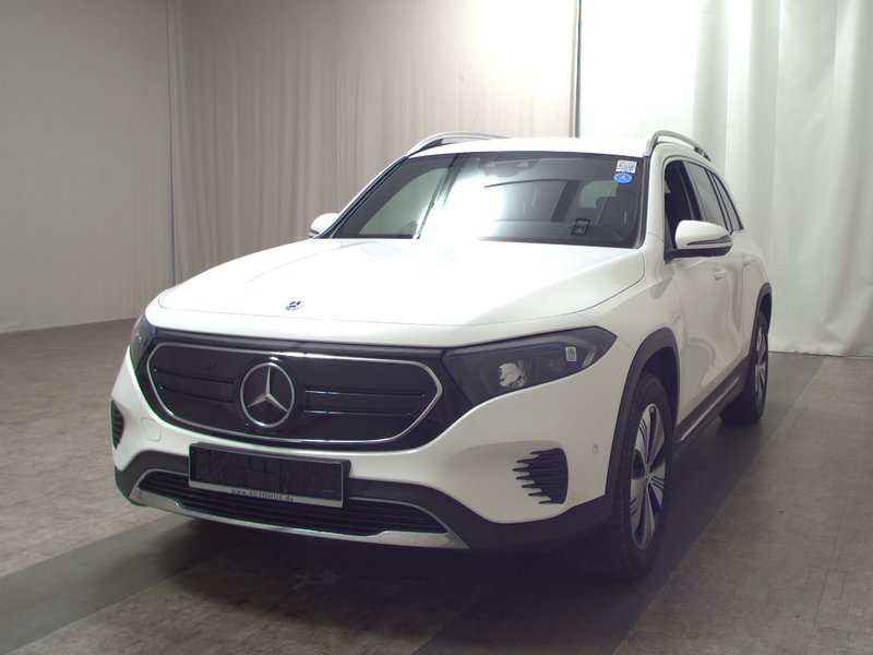 Mercedes-Benz EQB 300 Progressive • ACC • 360° kamera — 2