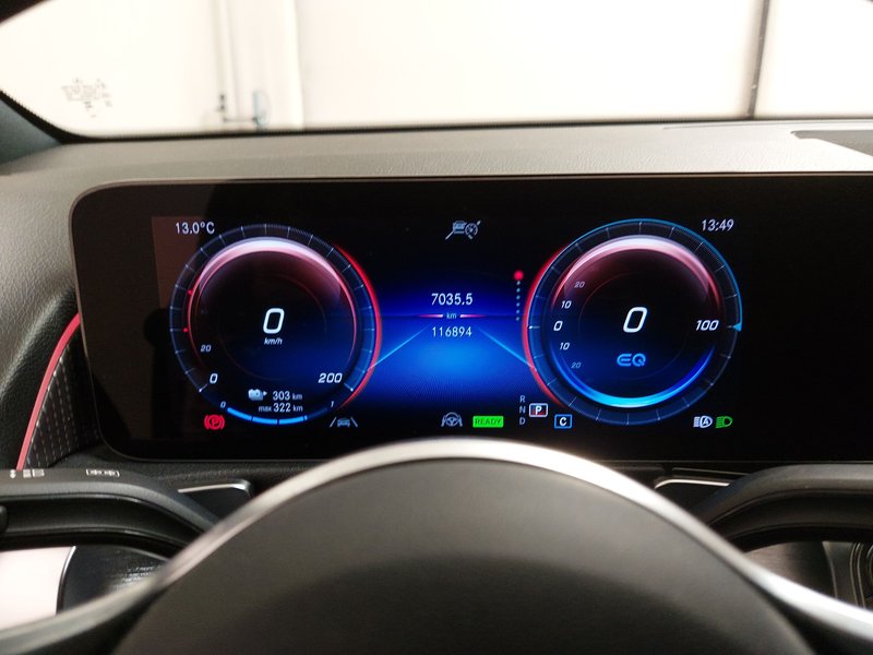 Mercedes-Benz EQB 300 Progressive • ACC • 360° kamera — 21
