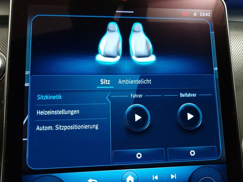 Mercedes-Benz C 200 d karavan AMG Line automatik • Full LED — 19