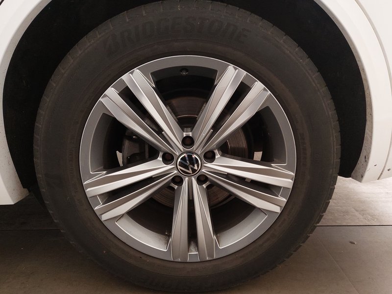 Volkswagen Touareg 3.0 TDI 4MOTION R-Line automatik • ACC • LED — 8