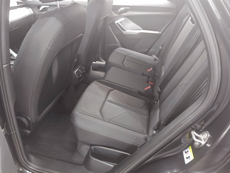 Audi Q3 Sportback 35 TDI automatik • koža • digitalni instrumenti — 13