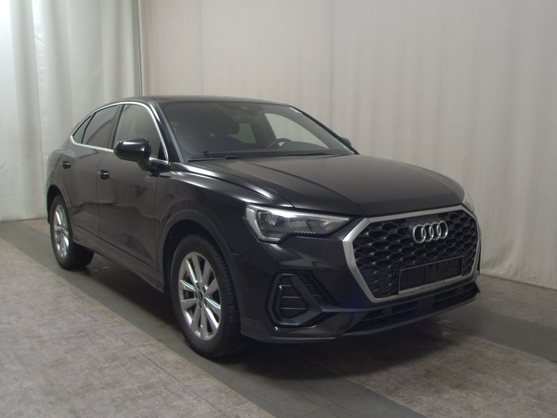Audi Q3 Sportback 35 TDI automatik • koža • digitalni instrumenti — 3