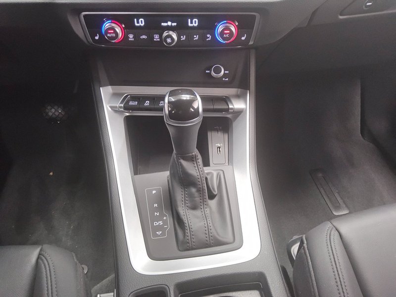 Audi Q3 Sportback 35 TDI automatik • koža • digitalni instrumenti — 6