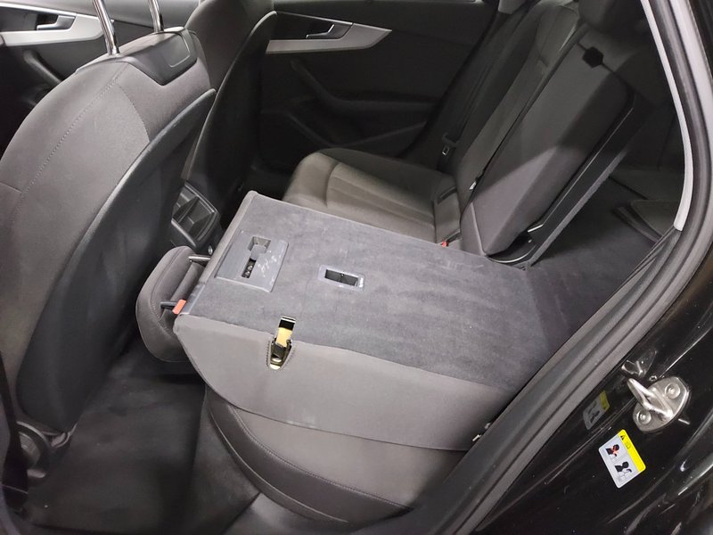 Audi A4 Avant 35 TDI automatik • ACC • Full LED — 12