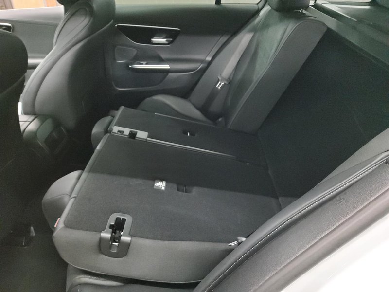 Mercedes-Benz C 200 d karavan automatik AMG Line • LED — 12