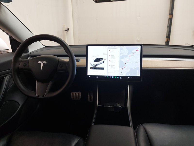 Tesla Model 3 Performance AWD • ACC • Full LED — 17