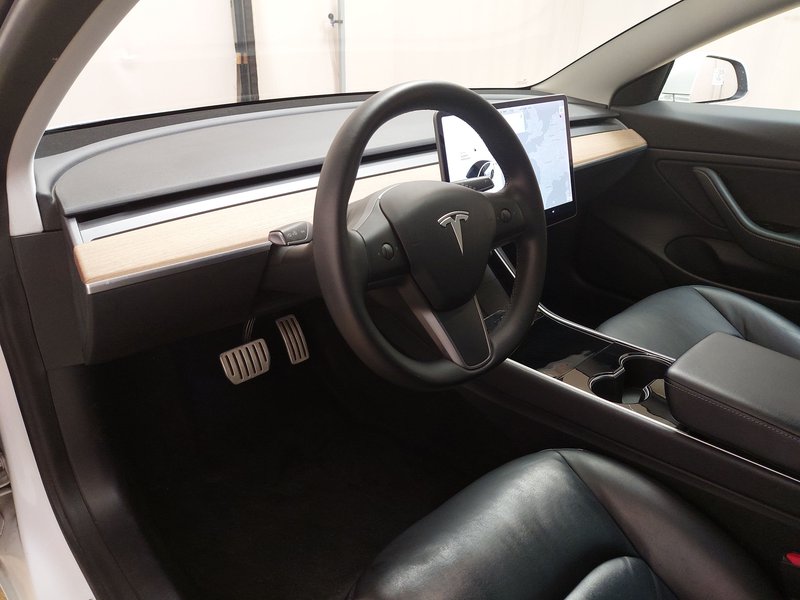 Tesla Model 3 Performance AWD • ACC • Full LED — 6