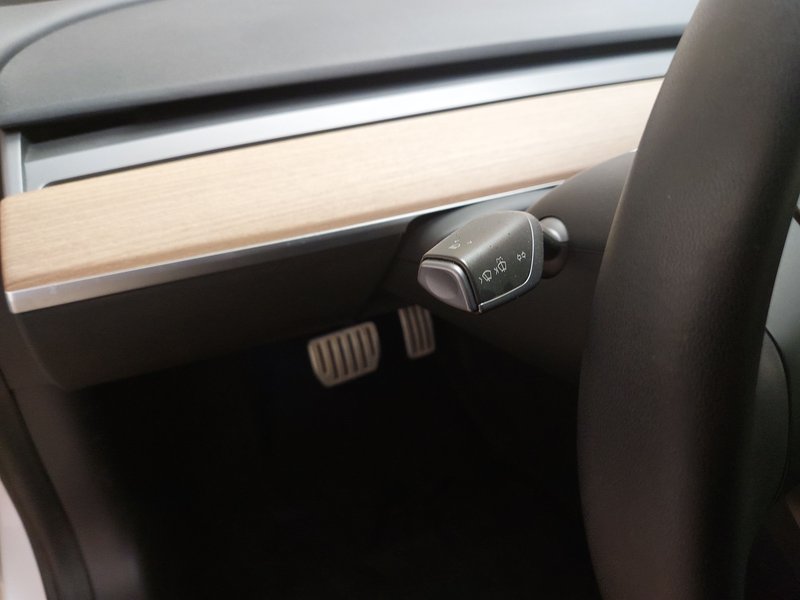 Tesla Model 3 Performance AWD • ACC • Full LED — 7