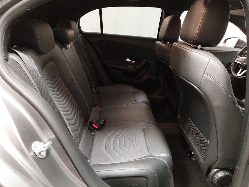 Mercedes-Benz A 250 e automatik • LED • ACC — 12