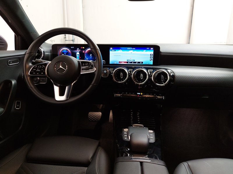 Mercedes-Benz A 250 e automatik • LED • ACC — 17