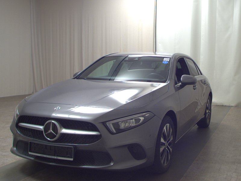 Mercedes-Benz A 250 e automatik • LED • ACC — 2