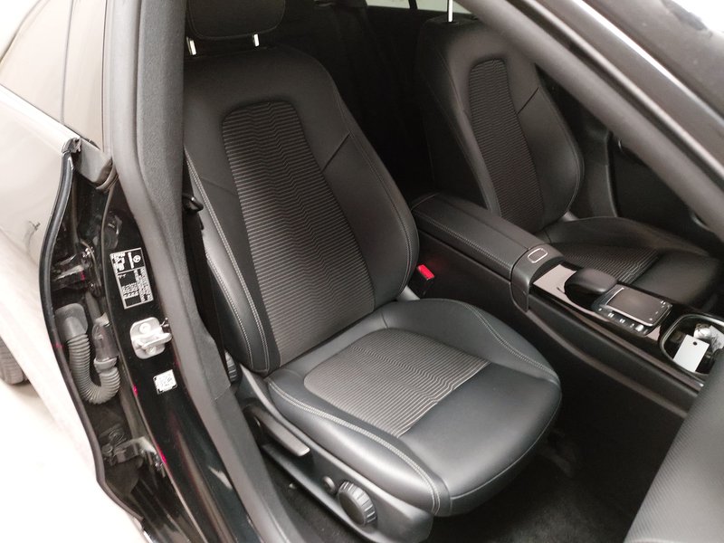 Mercedes-Benz CLA 200 d automatik Progressive • LED • navi — 10
