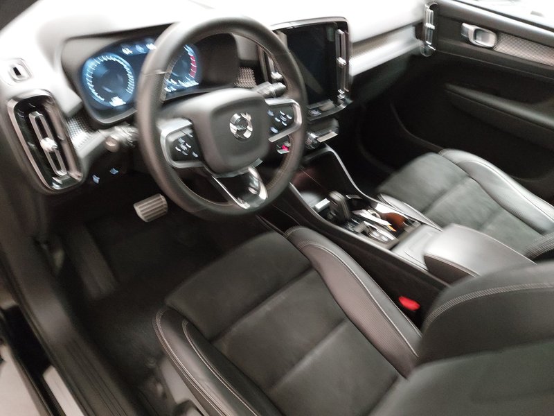 Volvo XC40 T4 automatik R-Design • 360° kamera • električna peta vrata — 6