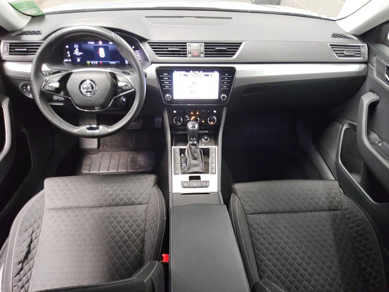 Škoda Superb Kombi 2.0 TDI automatik Ambition • ACC • električna vrata — 5