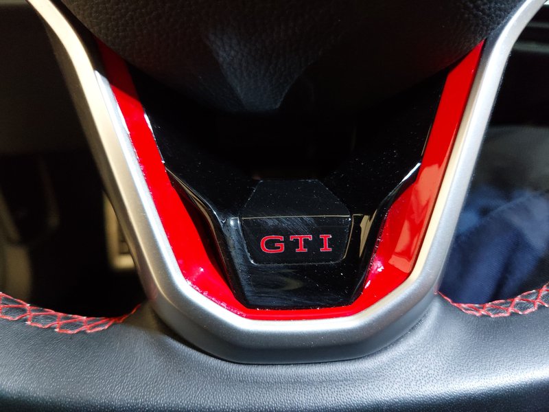Volkswagen Golf 8 2.0 TSI GTI automatik • ACC • Full LED — 15