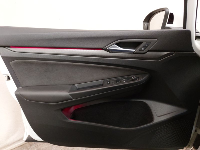 Volkswagen Golf 8 2.0 TSI GTI automatik • ACC • Full LED — 5