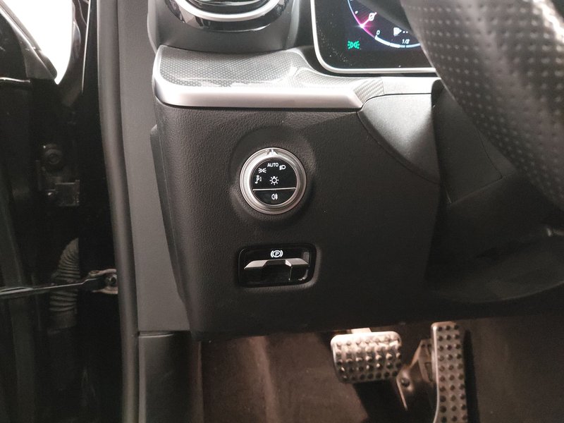 Mercedes-Benz C 220 d 4MATIC karavan automatik AMG Line • ACC — 7