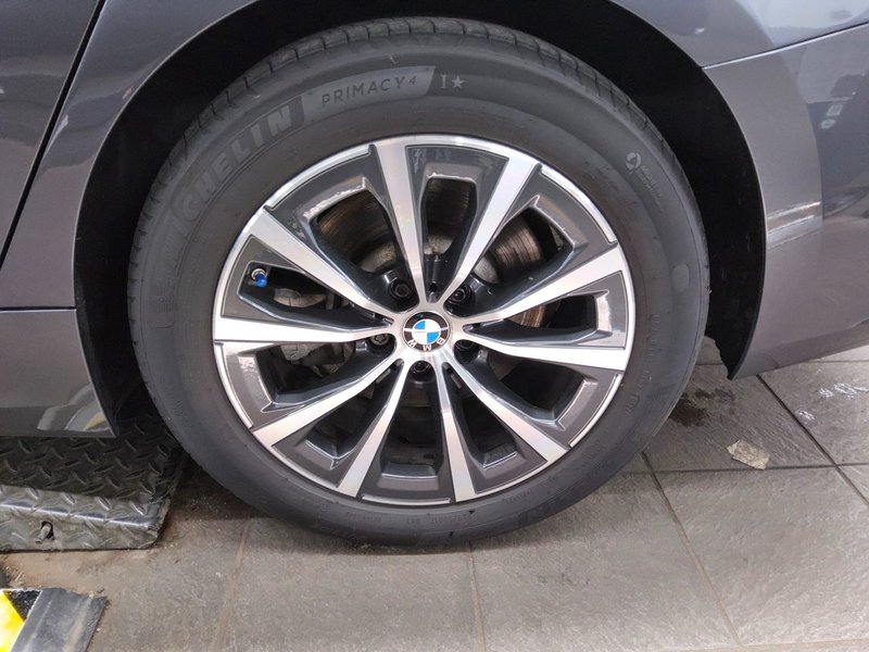 BMW 330d Touring xDrive automatik Sport Line • ACC • LED — 11