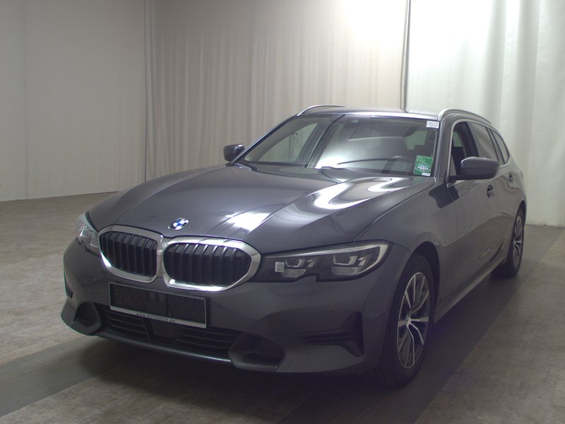 BMW 330d Touring xDrive automatik Sport Line • ACC • LED — 2