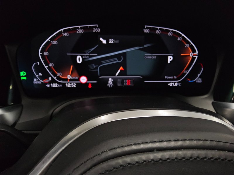 BMW 330d Touring xDrive automatik Sport Line • ACC • LED — 8