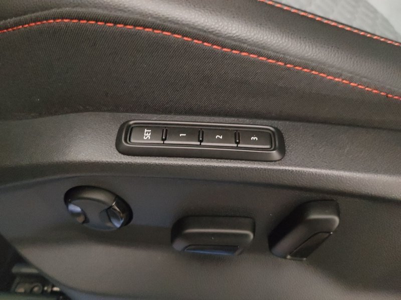 SEAT Tarraco 2.0 TDI automatik FR-Line • AHK • Full LED — 16
