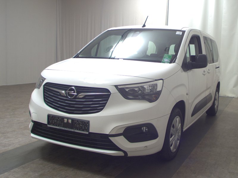 Opel Combo Life 1.5 D Edition • AHK • navigacija — 2