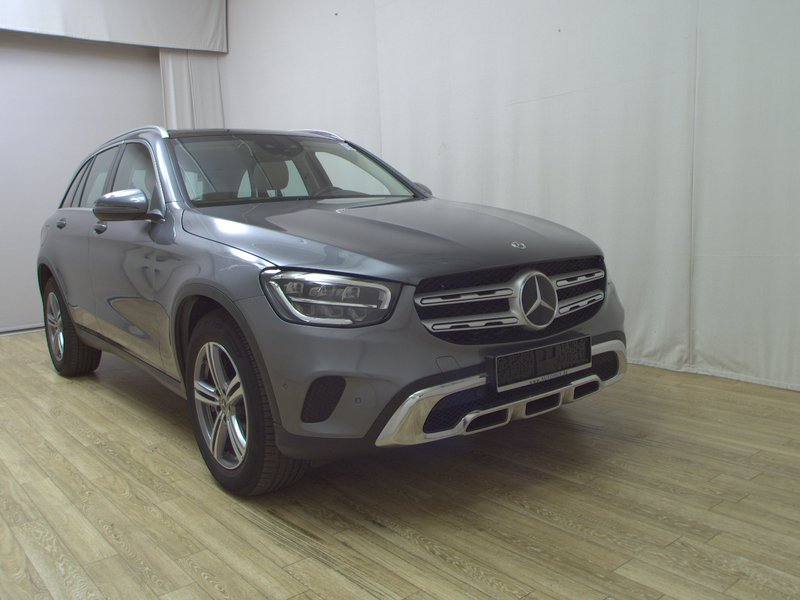 Mercedes-Benz GLC 220 d 4MATIC automatik • ACC • električna vrata prtljažnika — 3