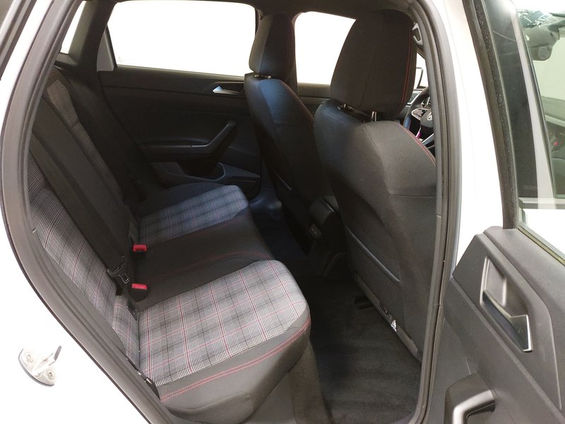 Volkswagen Polo 2.0 TSI automatik GTI — 12