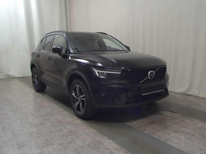 Volvo XC40 T2 automatik • 360° kamera • el. peta vrata — 3