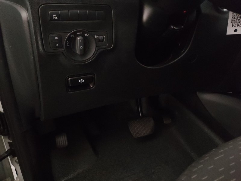 Mercedes-Benz Vito 114 CDI automatik • AHK • digitalni instrumenti — 7