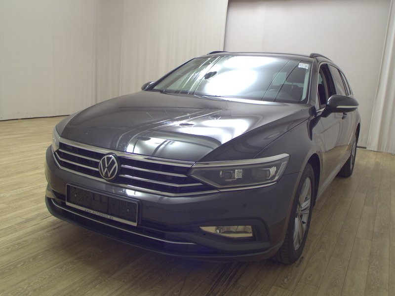 Volkswagen Passat Variant 2.0 TDI Business • 360° kamera • masaža — 2