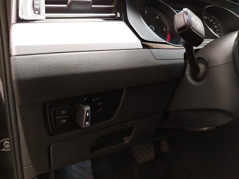 Volkswagen Passat Variant 2.0 TDI Business • 360° kamera • masaža — 7