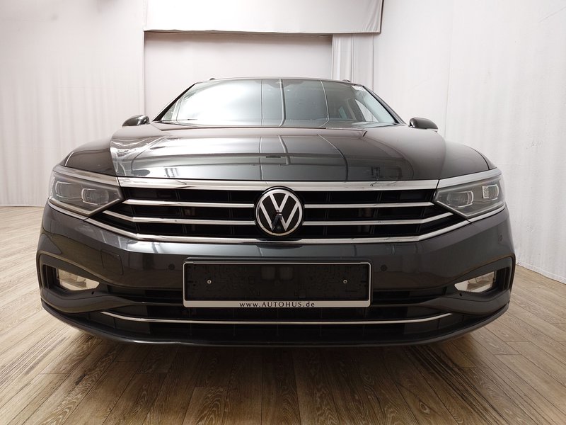 Volkswagen Passat Variant 2.0 TDI Business • 360° kamera • masaža — 9