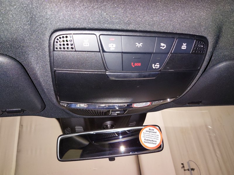 Mercedes-Benz E 220 d 4MATIC karavan automatik AMG Line • električna peta vrata — 13