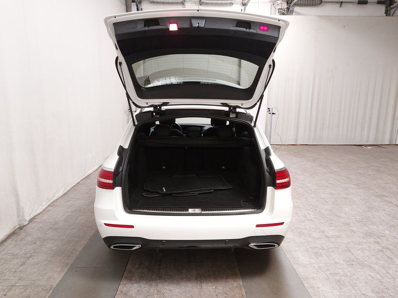 Mercedes-Benz E 220 d 4MATIC karavan automatik AMG Line • električna peta vrata — 17