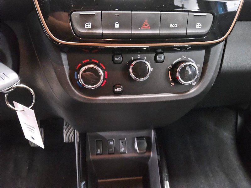 Dacia Spring • navigacija — 10