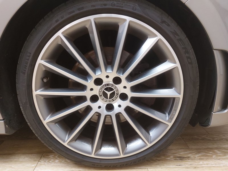 Mercedes-Benz A 220 d automatik AMG Line • AHK • digitalni instrumenti — 11