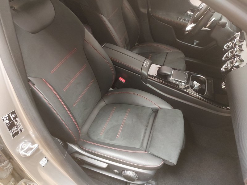 Mercedes-Benz A 220 d automatik AMG Line • AHK • digitalni instrumenti — 12