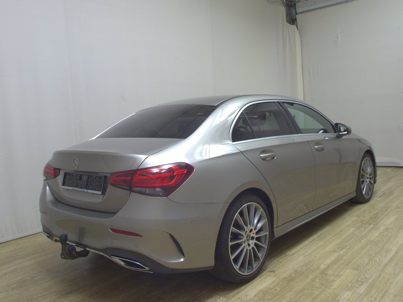 Mercedes-Benz A 220 d automatik AMG Line • AHK • digitalni instrumenti — 4