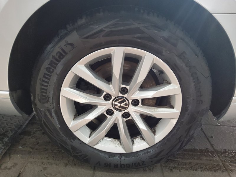 Volkswagen Passat Variant 2.0 TDI automatik Business • ACC • Full LED — 10