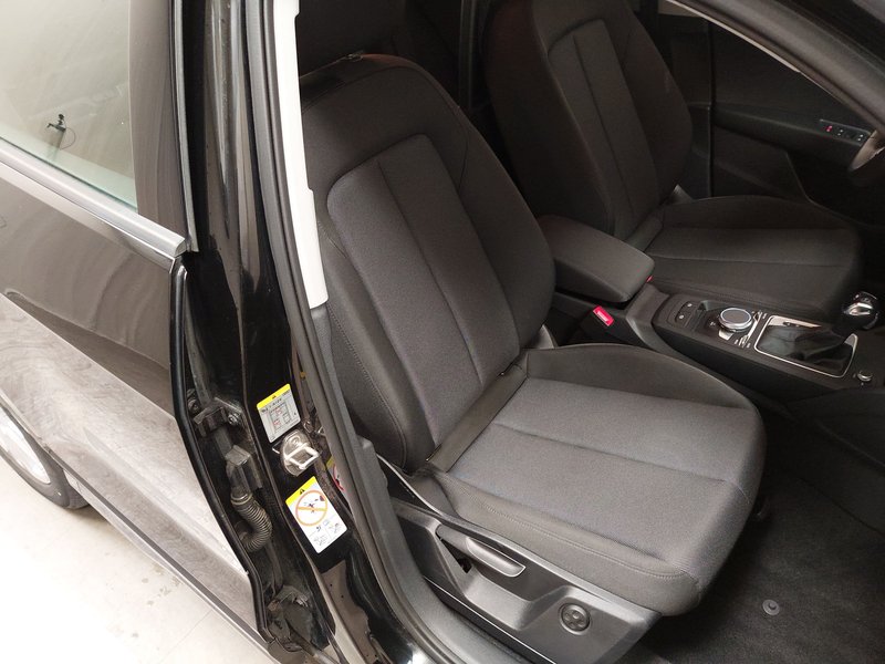 Audi Q2 30 TDI advanced automatik • ACC • LED — 10